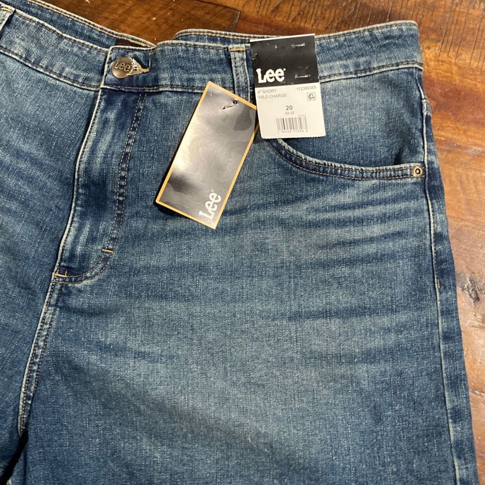 NWT Lee 4” denim shorts 20 - Picture 3 of 8